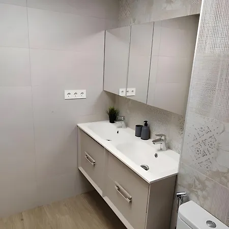 Mit Pool 50m Apartment
